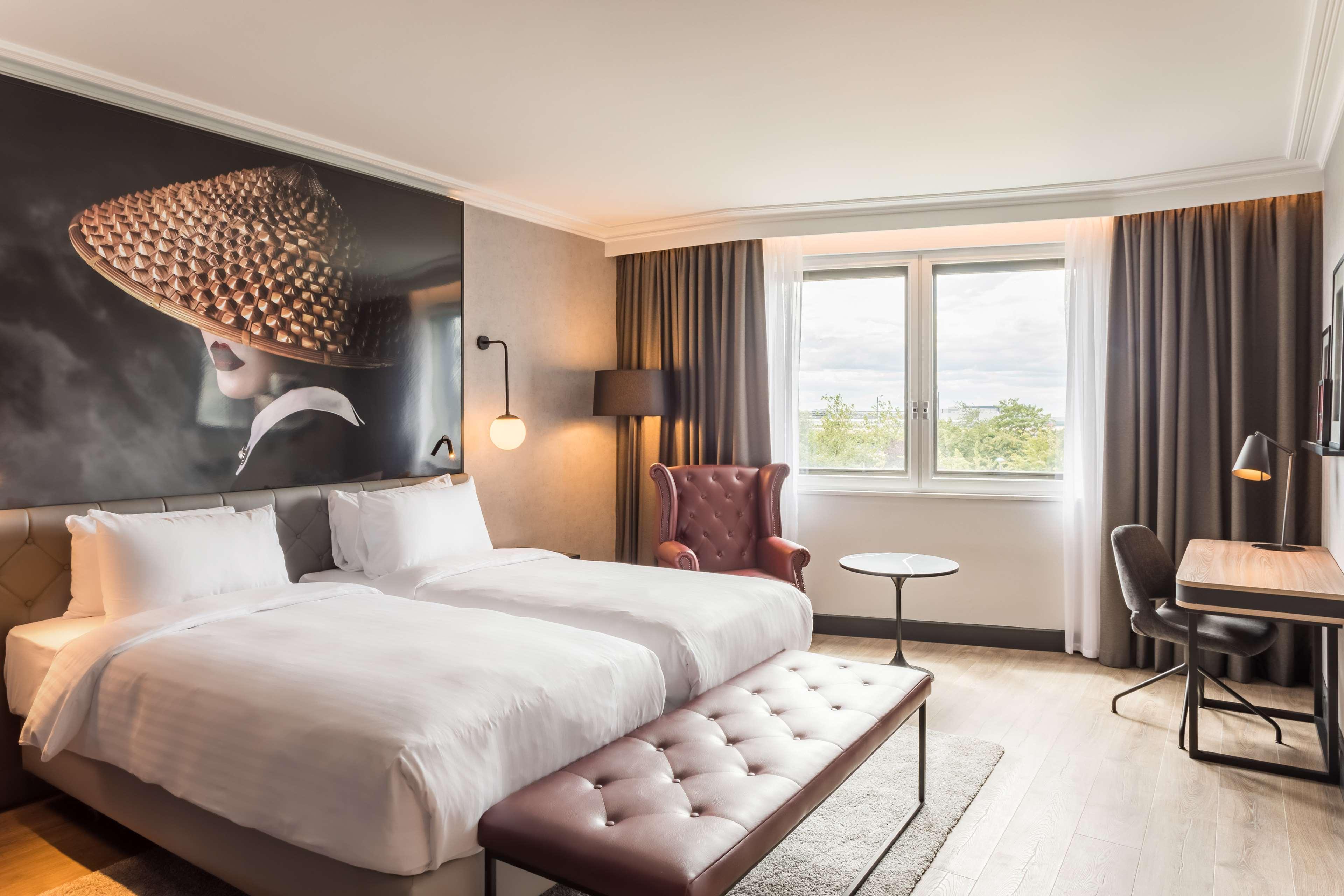 فندق Radisson Red London Heathrow هارموندسورث المظهر الخارجي الصورة A room at the hotel